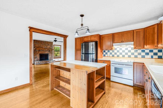 53 Armstrong Road, Etowah, NC 28729