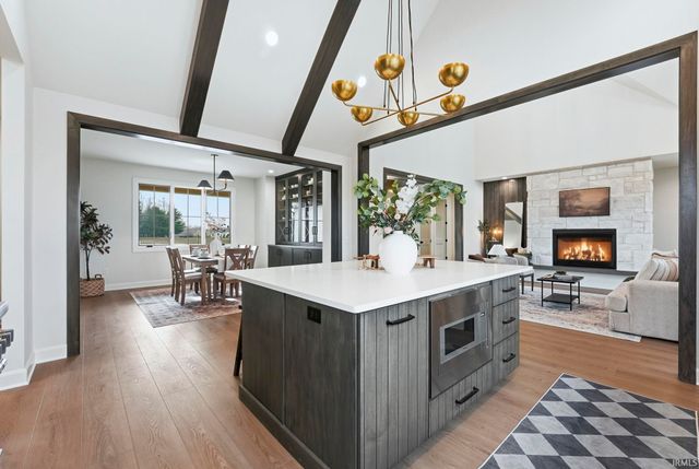 607 E Basalt Drive, Huntertown, IN 46748