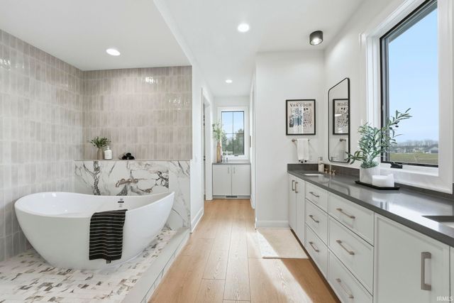 607 E Basalt Drive, Huntertown, IN 46748