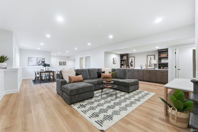 607 E Basalt Drive, Huntertown, IN 46748