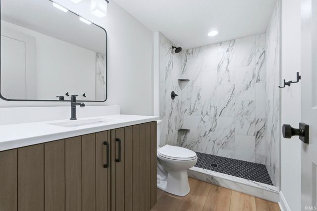 607 E Basalt Drive, Huntertown, IN 46748