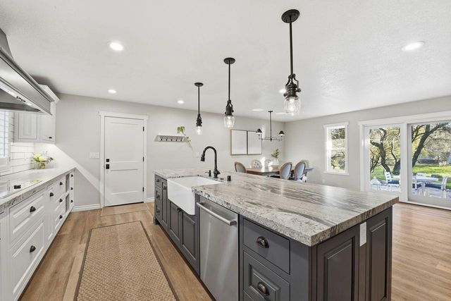 1900 Deer Valley Rd, Rescue, CA 95672