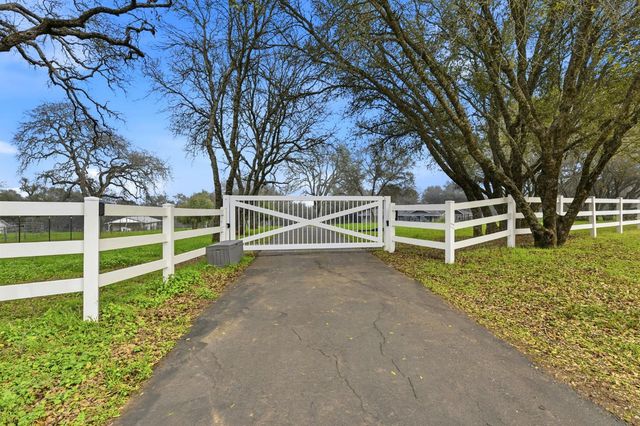 1900 Deer Valley Rd, Rescue, CA 95672