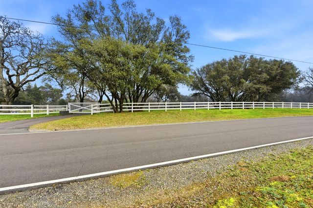 1900 Deer Valley Rd, Rescue, CA 95672