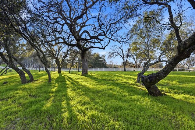 1900 Deer Valley Rd, Rescue, CA 95672