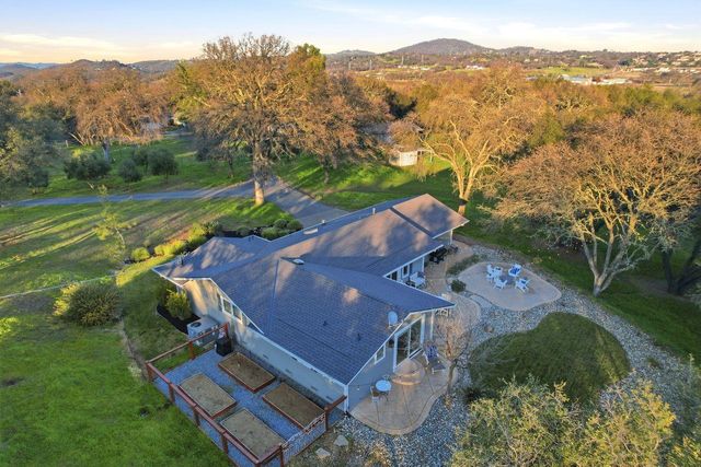 1900 Deer Valley Rd, Rescue, CA 95672