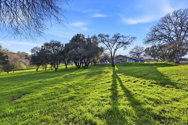 1900 Deer Valley Rd, Rescue, CA 95672