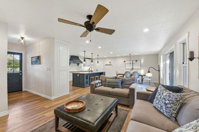 1900 Deer Valley Rd, Rescue, CA 95672