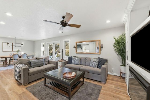 1900 Deer Valley Rd, Rescue, CA 95672