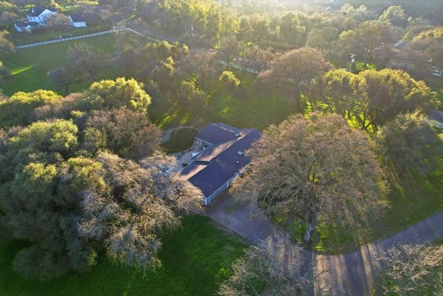 1900 Deer Valley Rd, Rescue, CA 95672