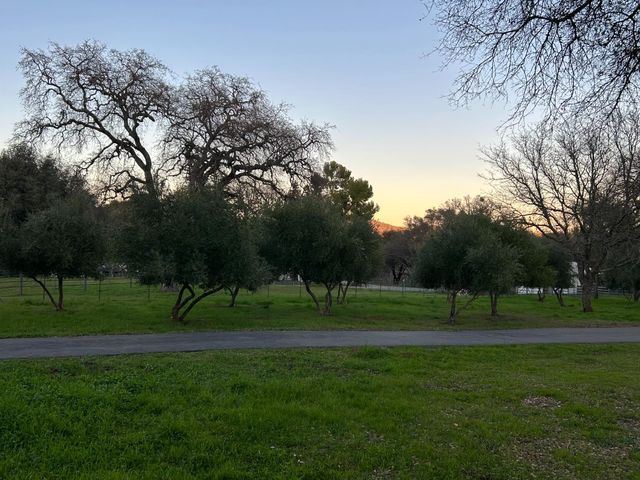 1900 Deer Valley Rd, Rescue, CA 95672