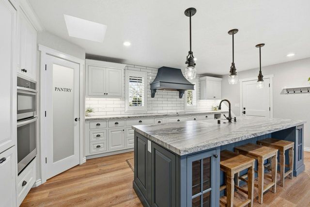 1900 Deer Valley Rd, Rescue, CA 95672