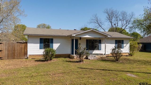 301 Walnut, Chandler, TX 75758