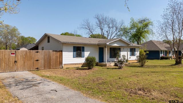 301 Walnut, Chandler, TX 75758