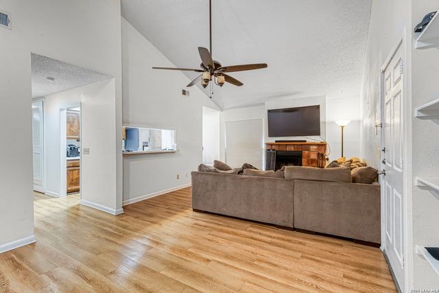 2255 Thousand Oaks Dr Apt 605, San Antonio, TX 78232