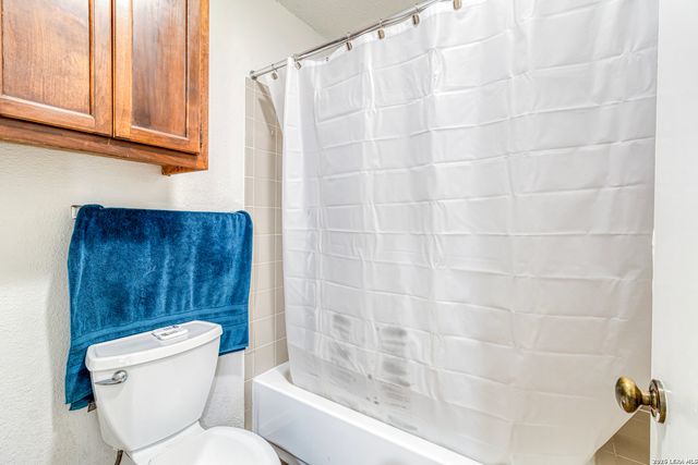 2255 Thousand Oaks Dr Apt 605, San Antonio, TX 78232