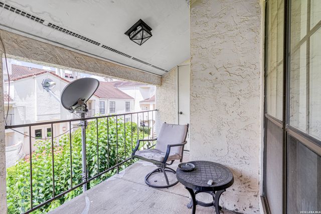 2255 Thousand Oaks Dr Apt 605, San Antonio, TX 78232