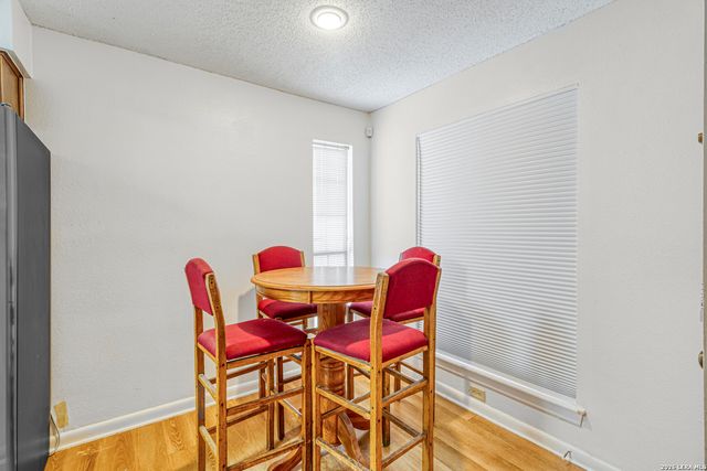 2255 Thousand Oaks Dr Apt 605, San Antonio, TX 78232
