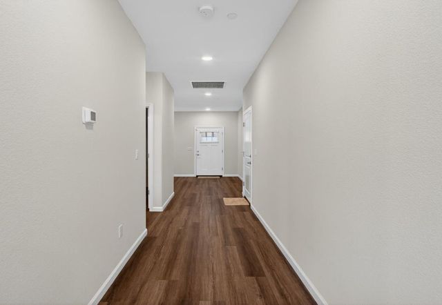 601 Avalon Dr, Ione, CA 95640