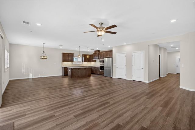 601 Avalon Dr, Ione, CA 95640