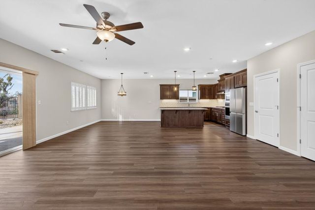 601 Avalon Dr, Ione, CA 95640