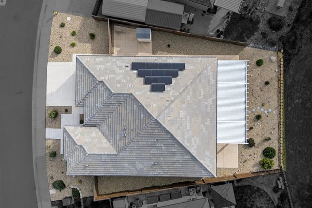 601 Avalon Dr, Ione, CA 95640