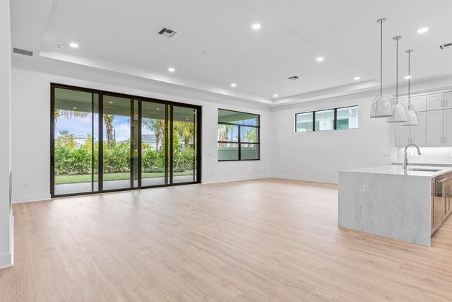 14023 Bastille Street, Palm Beach Gardens, FL 33412
