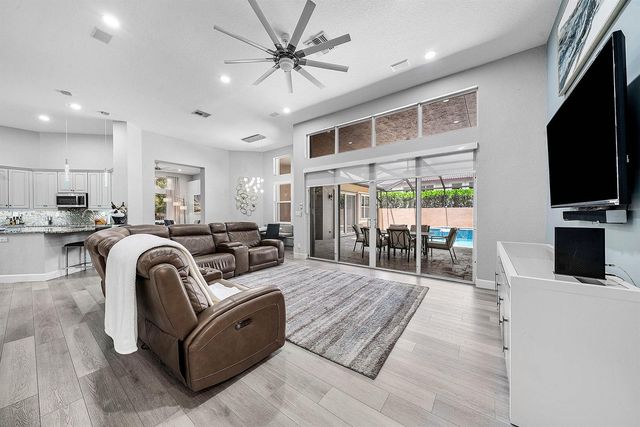 6152 NW 121ST Avenue, Coral Springs, FL 33076