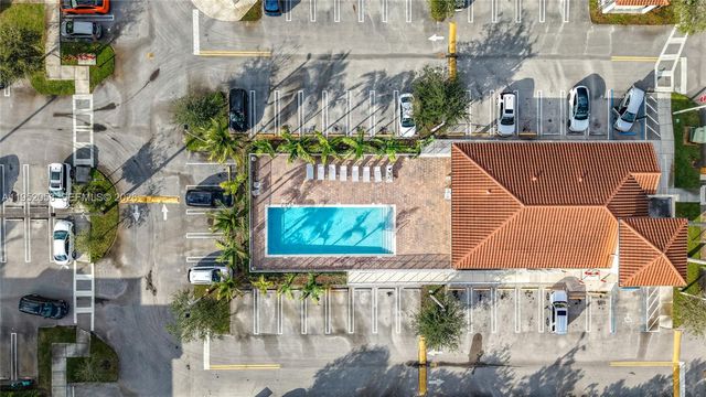 260 NW 109th Ave 206, Miami, FL 33172