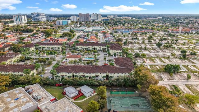 260 NW 109th Ave 206, Miami, FL 33172