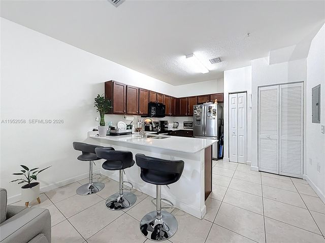 260 NW 109th Ave 206, Miami, FL 33172