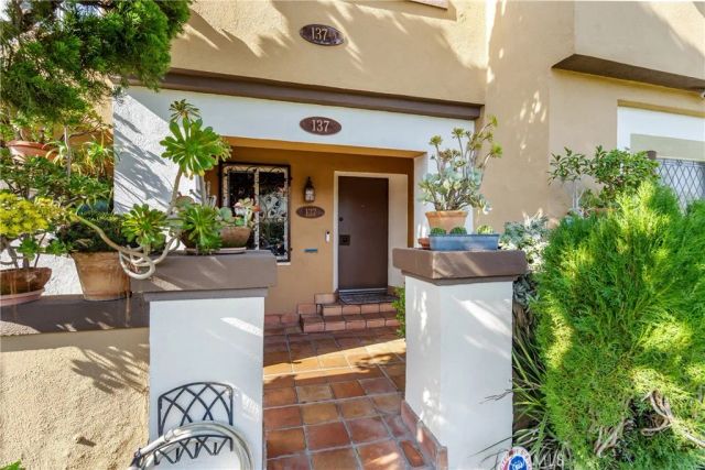 137 N Hamilton Drive, Beverly Hills, CA 90211