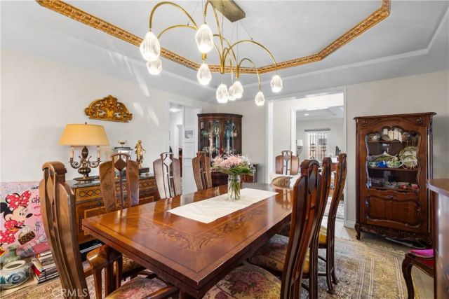 137 N Hamilton Drive, Beverly Hills, CA 90211