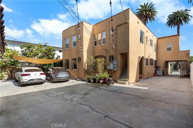 137 N Hamilton Drive, Beverly Hills, CA 90211