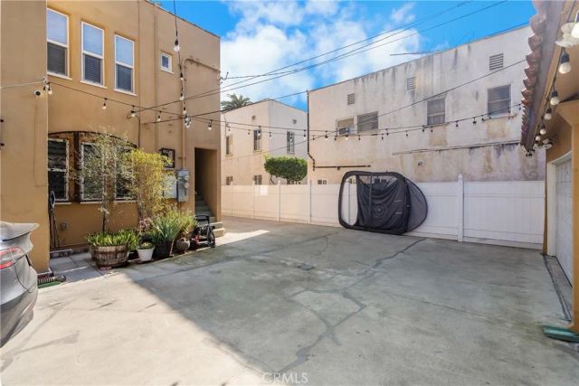 137 N Hamilton Drive, Beverly Hills, CA 90211