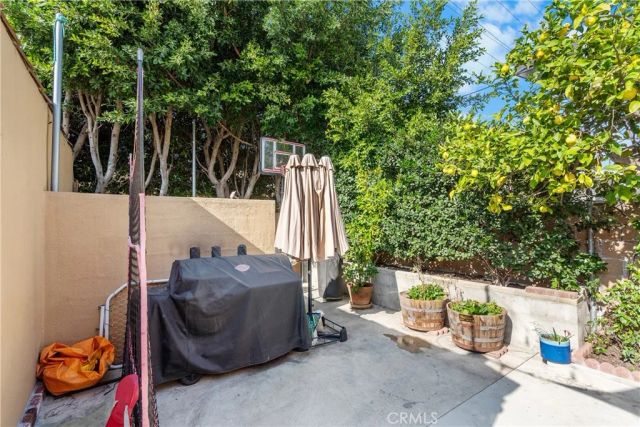 137 N Hamilton Drive, Beverly Hills, CA 90211