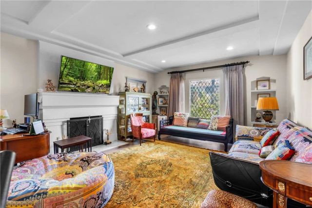 137 N Hamilton Drive, Beverly Hills, CA 90211