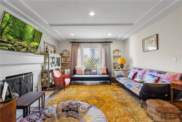 137 N Hamilton Drive, Beverly Hills, CA 90211
