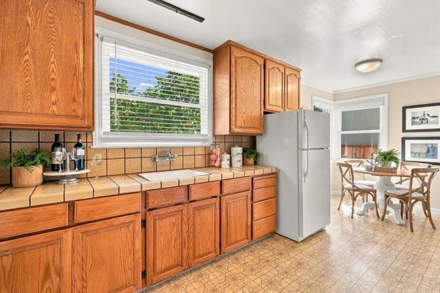 926 Fleetwood Drive, San Mateo, CA 94402