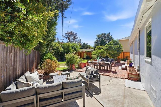 926 Fleetwood Drive, San Mateo, CA 94402