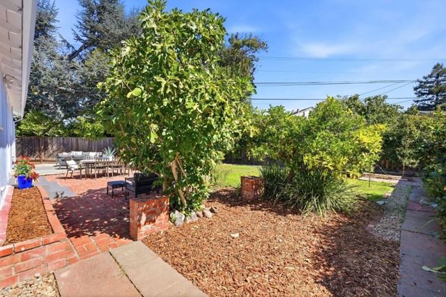 926 Fleetwood Drive, San Mateo, CA 94402