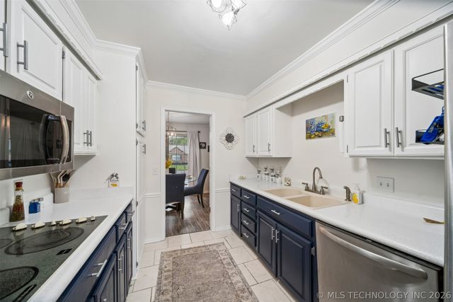1011 N Forest Place, Jenks, OK 74037