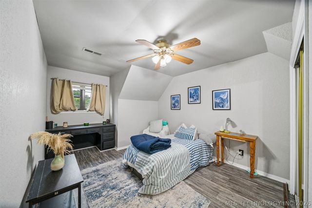 1011 N Forest Place, Jenks, OK 74037