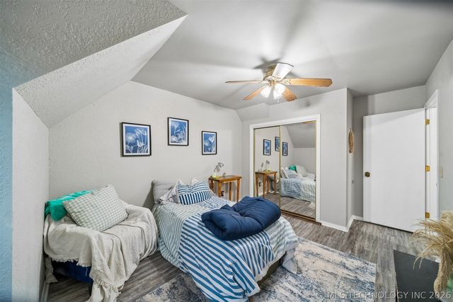 1011 N Forest Place, Jenks, OK 74037