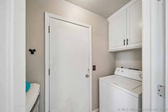 1011 N Forest Place, Jenks, OK 74037