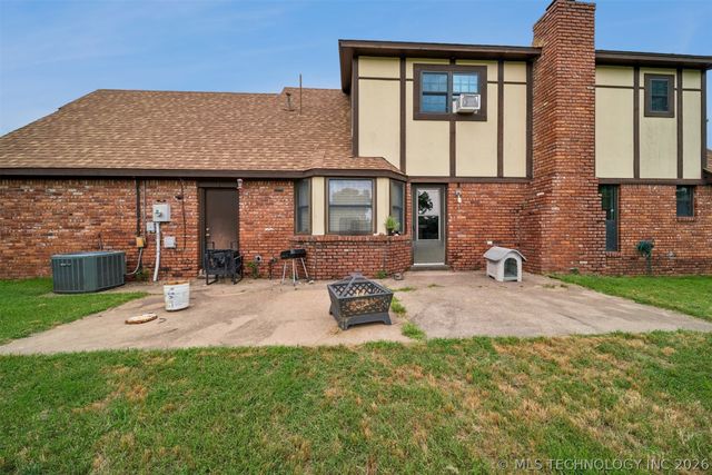 1011 N Forest Place, Jenks, OK 74037