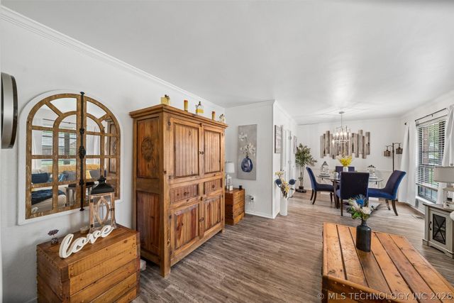 1011 N Forest Place, Jenks, OK 74037