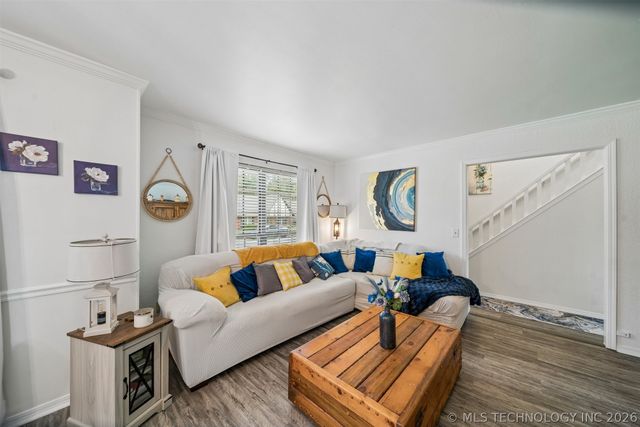 1011 N Forest Place, Jenks, OK 74037