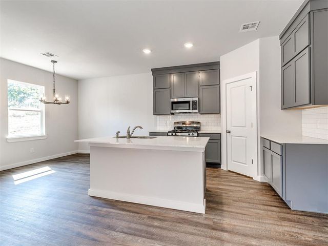 465 Cumberland Drive, Guthrie, OK 73044