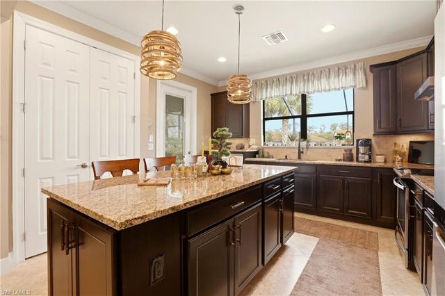 10864 Glenhurst ST, Fort Myers, FL 33913